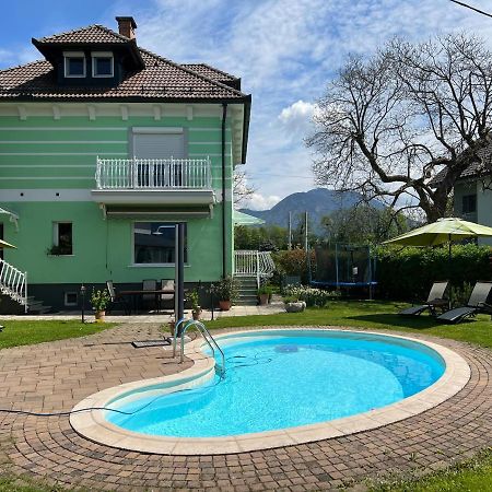Vila Lesce With Heated Outdoor Pool Exterior foto