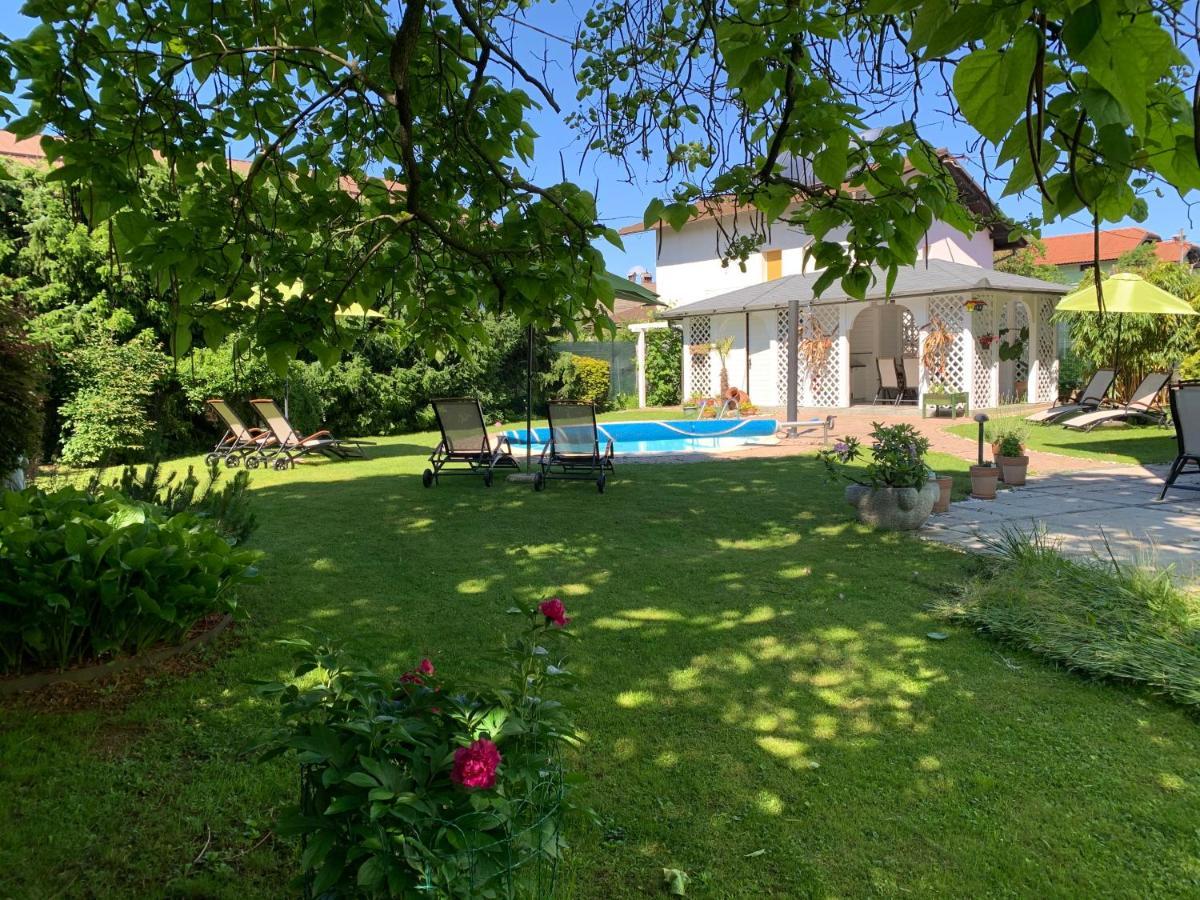 Vila Lesce With Heated Outdoor Pool Exterior foto